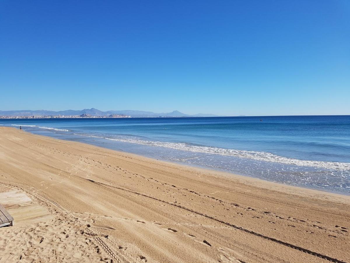 Stunning Sea Views At Just 270 M From The Beach Arenales del Sol Exterior photo